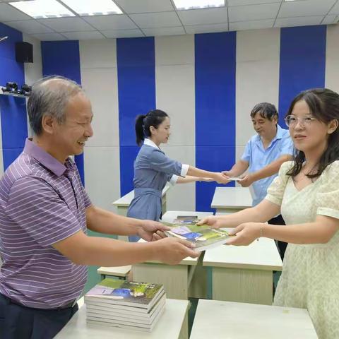 阳光教育 源于阅读 ----区七中举行教师阅读分享交流活动启动仪式