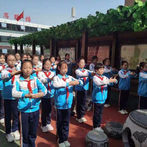 曙光小学五年级（11）班杏坛讲堂——畅游经典（第四十期）