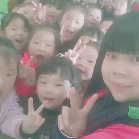 幼儿园生活充满了快乐，让我们一起寻找快乐、探索快乐、拥有快乐吧😊