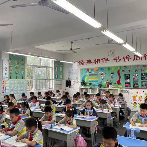 班级文化显特色   行规养成见成长——记芜湖市东湖学校班级文化建设评比、一二年级课堂常规比赛