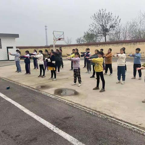 “武”动童年，“术”立梦想——殷都区安丰乡下天助小学武术操社团活动纪实