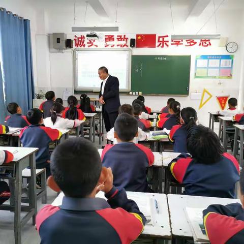 加强校际交流，促进教学相长——记文库村完小“在课堂教学中如何培养学生自主探究能力”主题校际交流活动