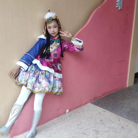 妈妈镜头下的大宝－记诗朗诵比赛花絮