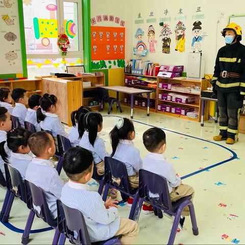 哈幼教附属第一幼儿园👩‍🚒消防员叔叔进班活动