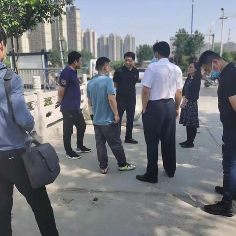 漳浒寨街道对河长制工作情况进行督导检查