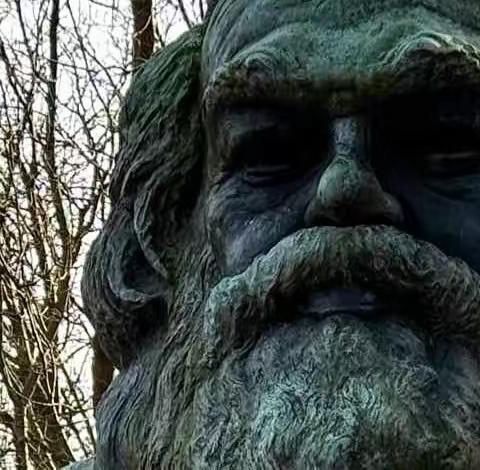 全世界无产者，还是劳动者联合起来？