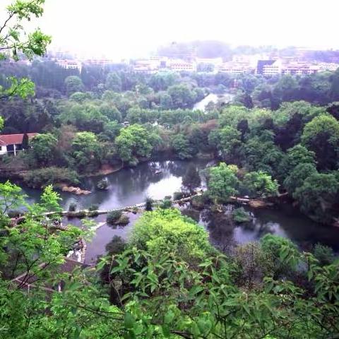 贵州：花溪、甲秀楼