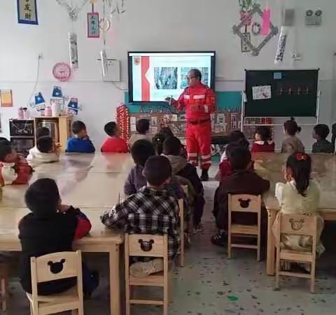 [一幼动态]快乐新学期 幸福伴成长 ——机关一幼2024年春季开学安全第一课主题活动