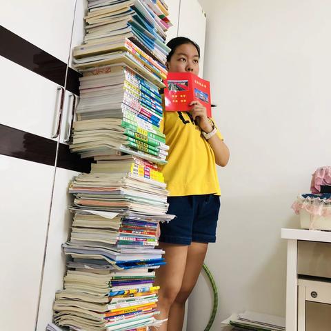 感谢老师的辛勤教导，让我学习了有用的知识，明白了做人的道理，也认识了许多美好的事物！