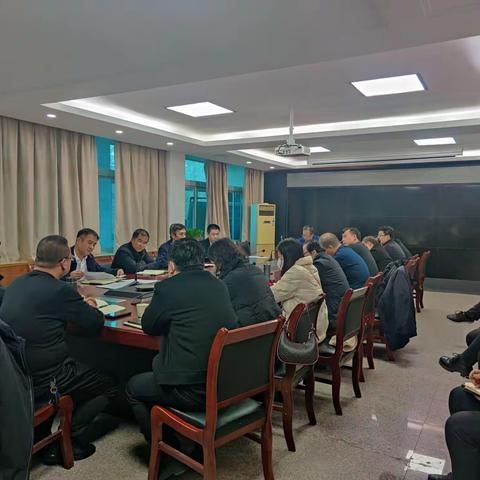 市林业局召开会议，传达学习市委十九届六次全会暨市委经济工作会议、市纪委十九届三次全会精神