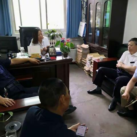 西安市司法局党组成员、纪检组长焦军督导检查临潼区公证处扫黑除恶专项斗争工作