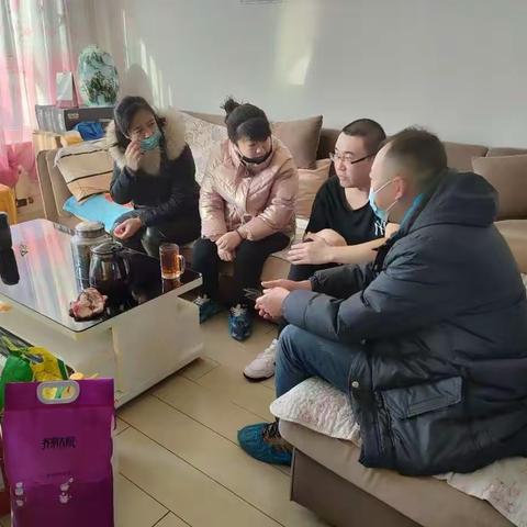 人大代表送温暖 浓浓关怀暖人心