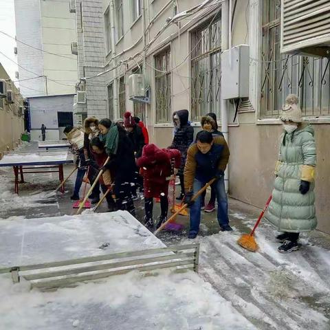 许昌市健康路小学扫雪总动员