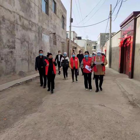 摸排宣传不停步 疫情防控进行时 ——荣华街新关村开展外来人员“地毯式”摸排登记工作