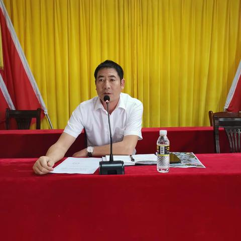 美兰区灵山镇召开江东新区改造项目征拆工作推进会