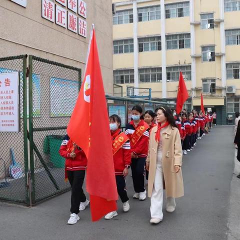 情暖养老院，追“锋”在行动 —— 南郊中心小学“学雷锋”文明志愿服务活动