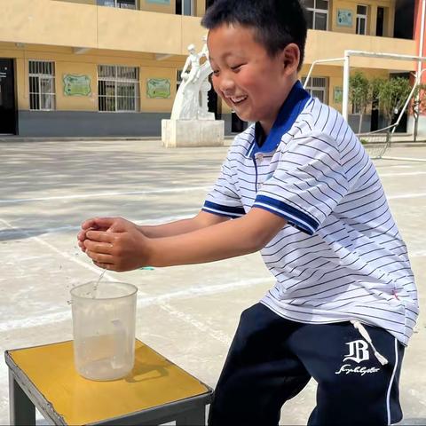 趣味运动   乐享健康—-高塘镇圣山小学开展春季趣味运动会活动