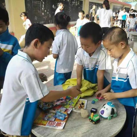 通士营小学第四届跳蚤市场--旧物拍卖再利用