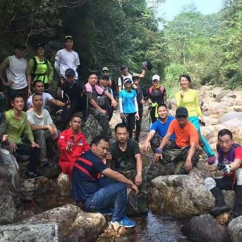 2017年9月9日常山、衢州、江山大联盟团队走江山雪岭拉练全程30公里用11小时圆满完成任务