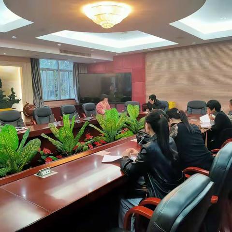 初一年级各学科学法制定讨论会