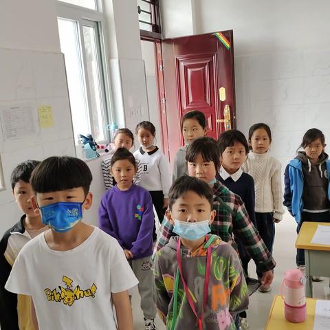 石龙区第四中学第三十七届春季运动会掠影