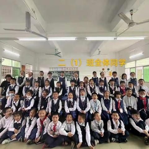【金山小学二一班】爱心家长志愿者护学岗