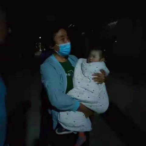 社区调解一角——小周阳回家了