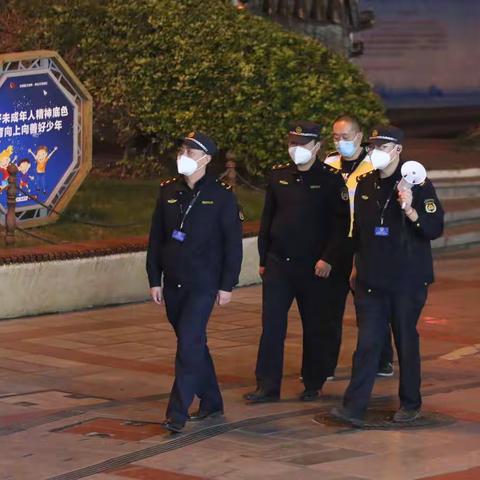 城市管理不放松 疫情防控不缺位