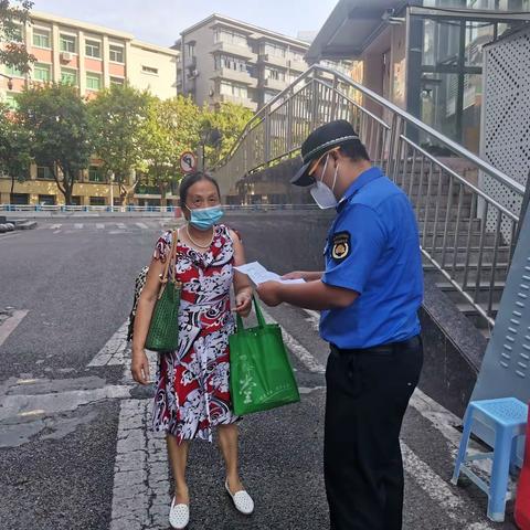 坚守岗位 护群众安康