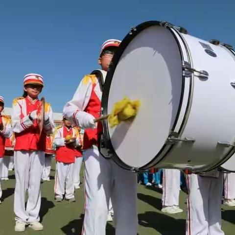 “你好，新时代”——武川县第二小学第十四届艺术节、第三十一届阳光体育运动会胜利召开