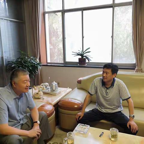 东关南街街道党工委书记王峰深入企业开展“大走访、大调研、大服务”主题活动