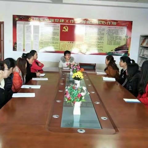 精准分析问题，有效制定策略。毕业班期中考试成绩分析会