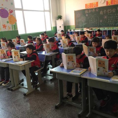 点点露珠，朗朗书声——晨读