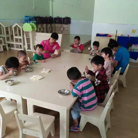 文轩幼儿园试读宝宝一天比一天棒