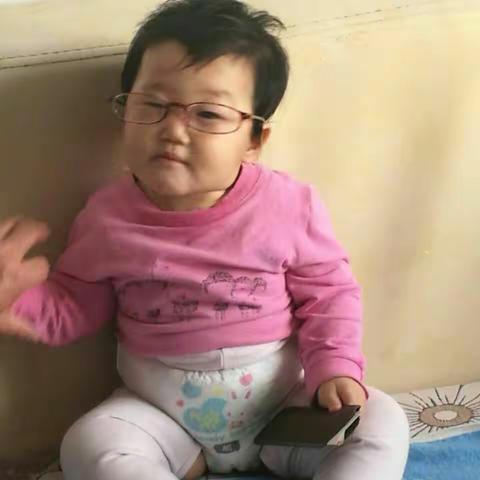 安琪儿祝所有的爷爷奶奶叔叔阿姨幸福快乐！