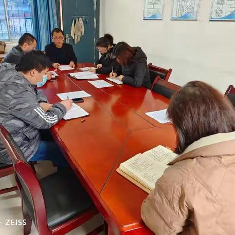 筑牢传染病防控安全屏障，为师生健康保驾护航——灵沼街道中心学校冬季传染病防控暨疫苗接种推进工作专题会议