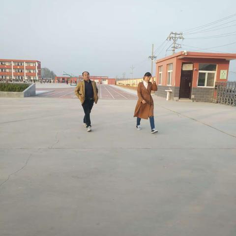 秋意渐浓 师情更切 ――李僧固初中家访纪实
