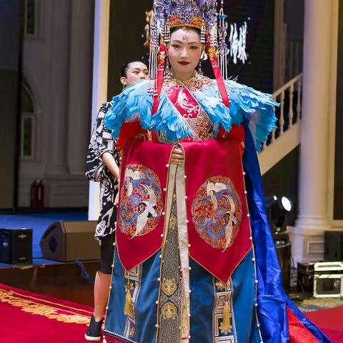 自我表现的感觉—国潮华服時装秀