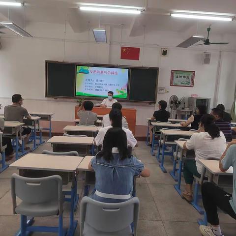 反恐演练进校园  筑牢防线保平安——双水镇上凌时年小学开展校园反恐防暴应急演练