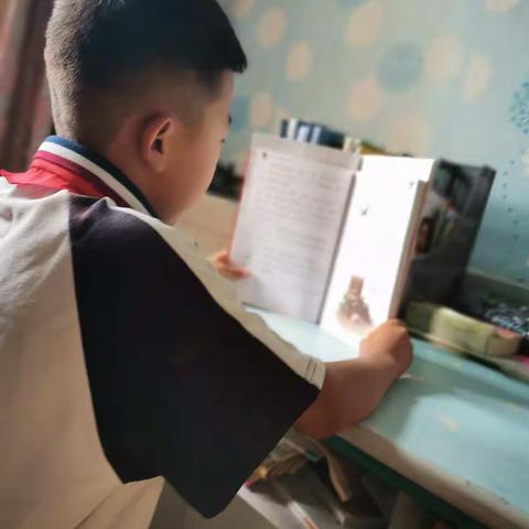 缤纷暑假，快乐成长——华润希望小学二年级二班高子杰
