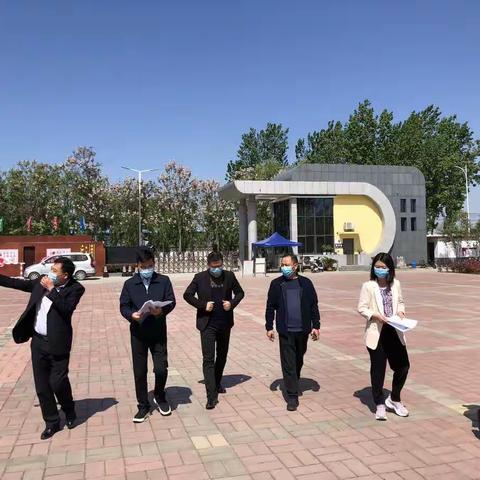 颍阳镇领导查看颍阳镇初级中学九年级返校复学工作