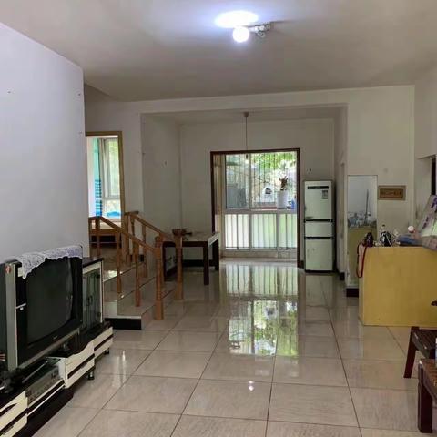 🌟鑫诚花园五期！现浇，南北通透抬高一楼，产权83平！26.8万！大两房简单装修☎️599