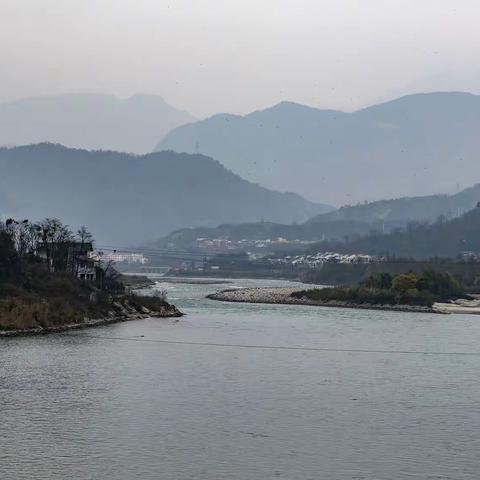 拜水都江堰　问道青城山