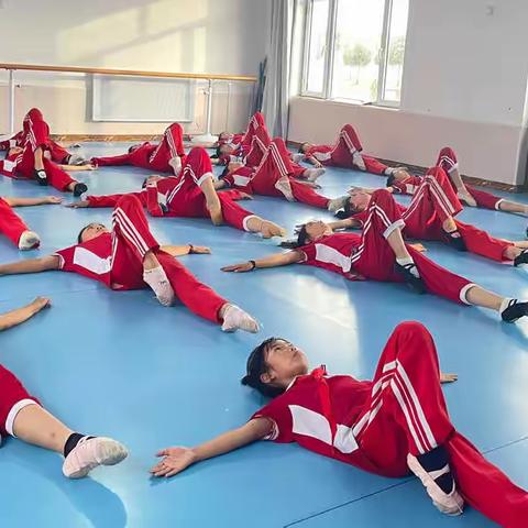 我舞蹈，我快乐——黑龙坝镇中心校“双减”背景下的舞蹈课后服务