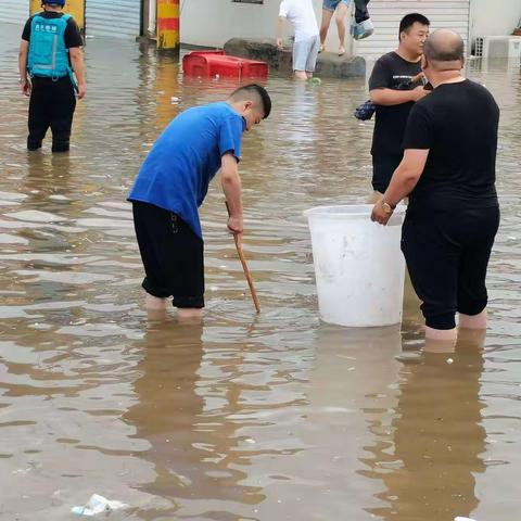 暴雨中一个共产党员的担当与使命