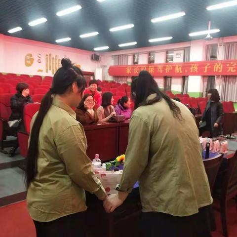 唐县信誉楼走进第三小学彩妆美丽课堂活动圆满结束