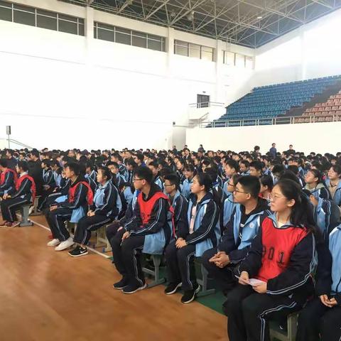 “收获金秋，蓄力前行”——师大实验九年级期中表彰大会