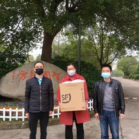 小小的口罩 暖暖的爱心
