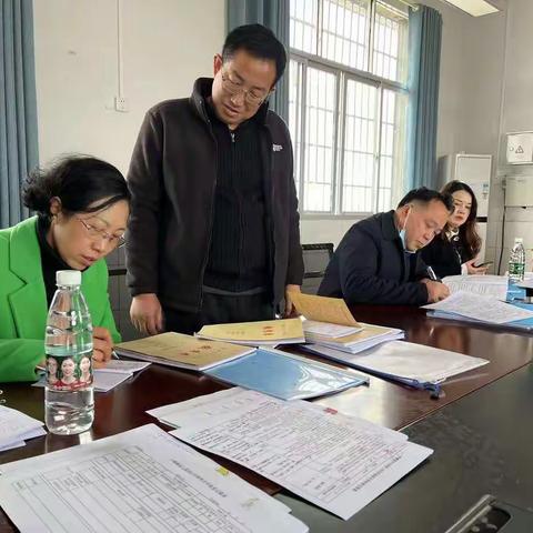 开学迎检查，护航新征程———卢峰镇新坪学校迎接卢峰镇督学办开学工作检查