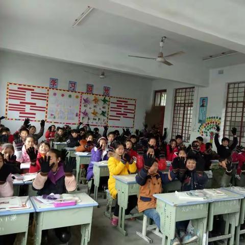 我们都是祖国的花朵——五年级的孩子们